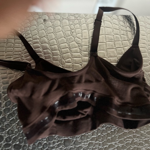 SKIMS SCULPTING BRALETTE COLOR COCOA SIZE 2X/3X - Picture 5 of 10